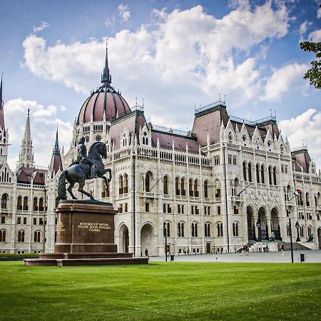 Centrale Rooms Budapeste Exterior foto